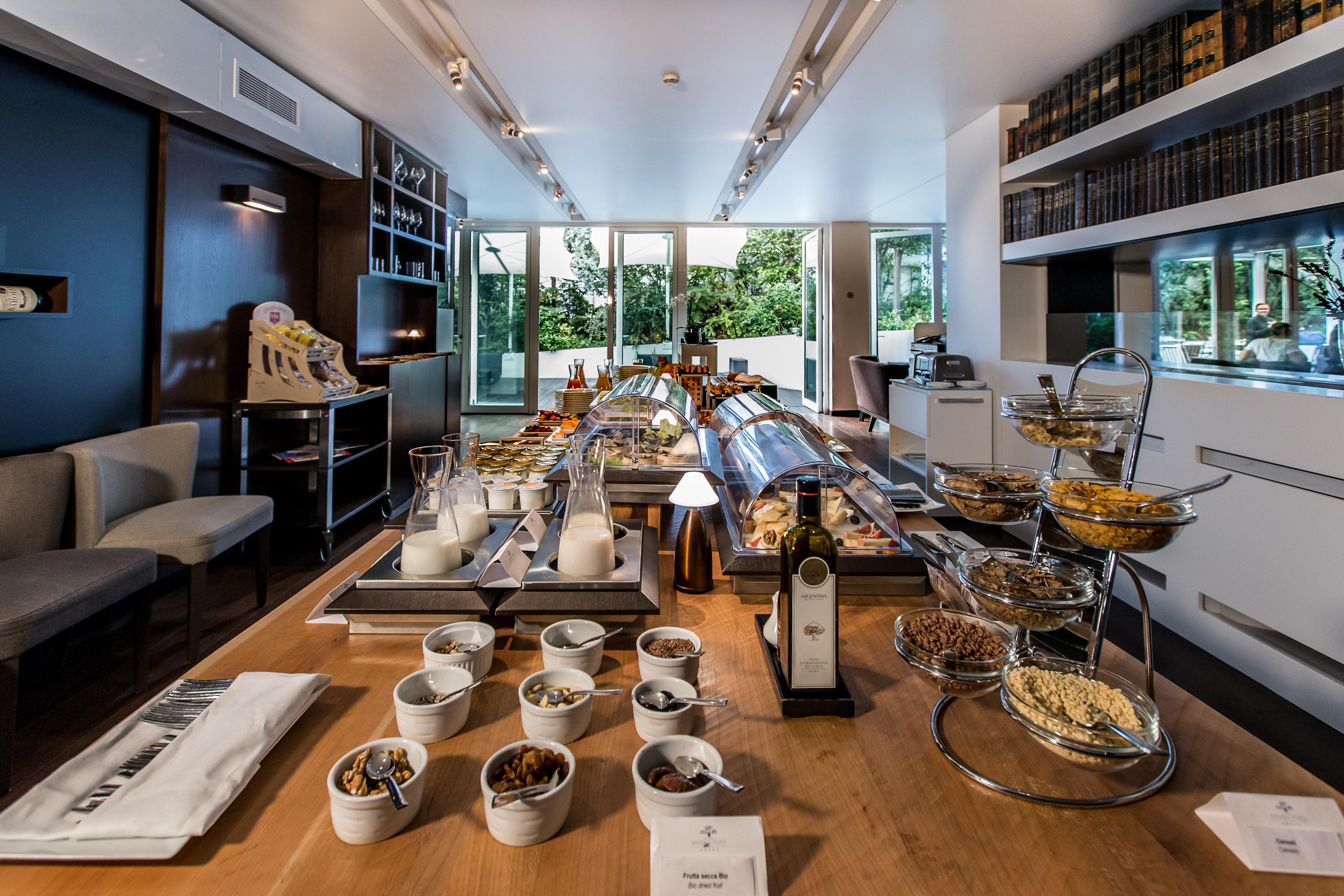 Magna Pars L'Hotel A Parfum, Small Luxury Hotels Of The World Μιλάνο Εξωτερικό φωτογραφία The tea tasting room at the German Tea Museum