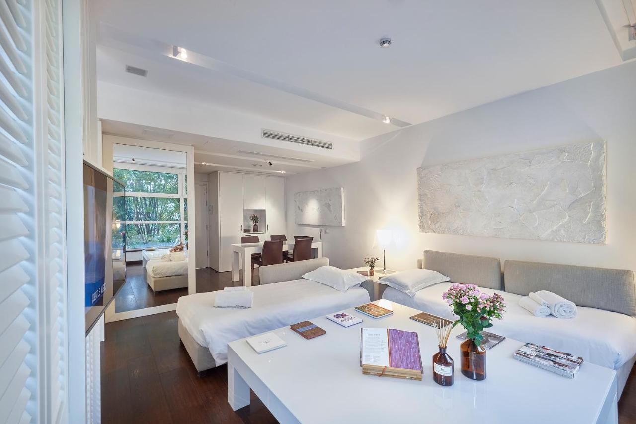 Magna Pars L'Hotel A Parfum, Small Luxury Hotels Of The World Μιλάνο Εξωτερικό φωτογραφία A room at the hotel