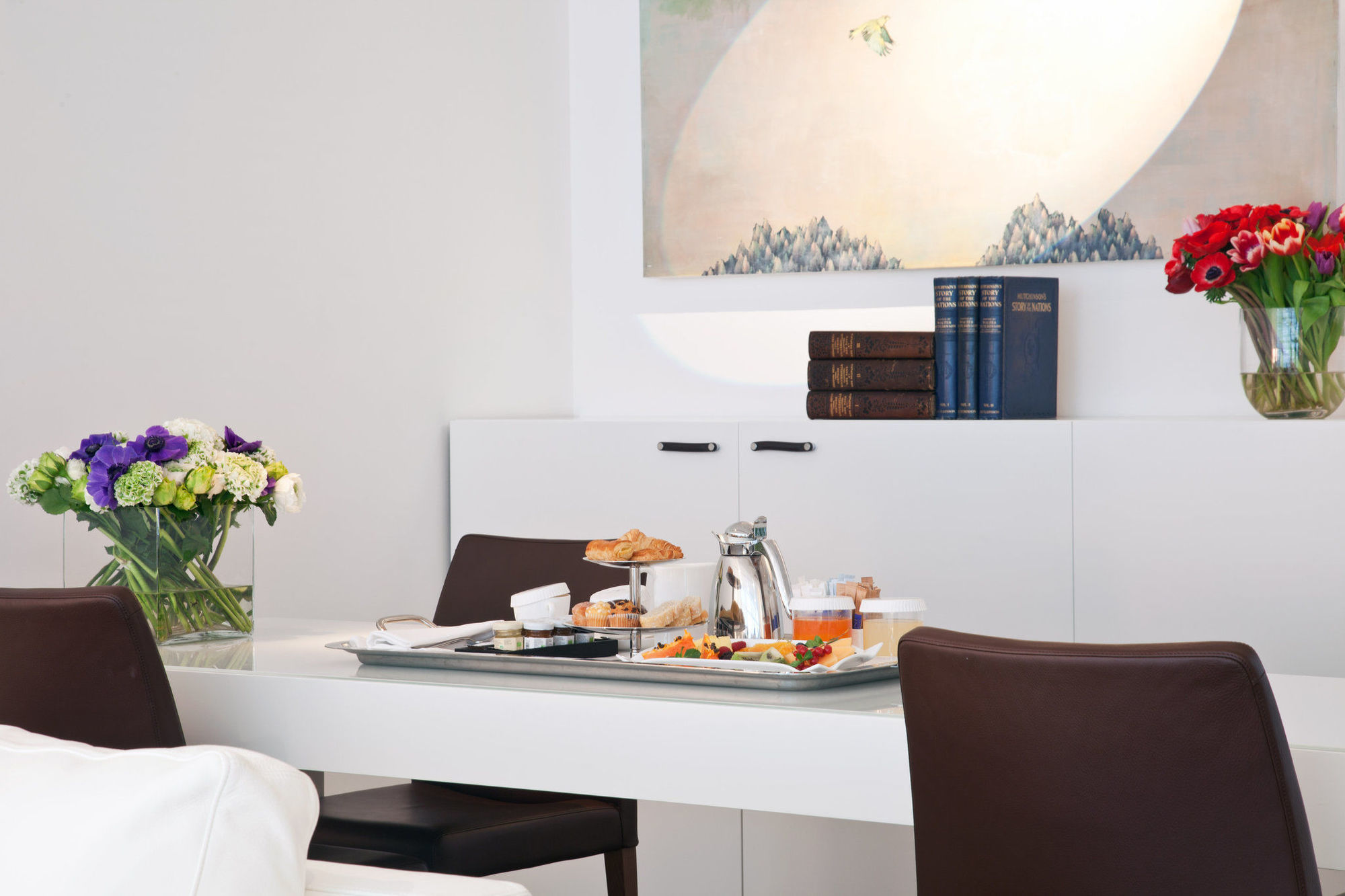 Magna Pars L'Hotel A Parfum, Small Luxury Hotels Of The World Μιλάνο Εξωτερικό φωτογραφία A typical breakfast tray