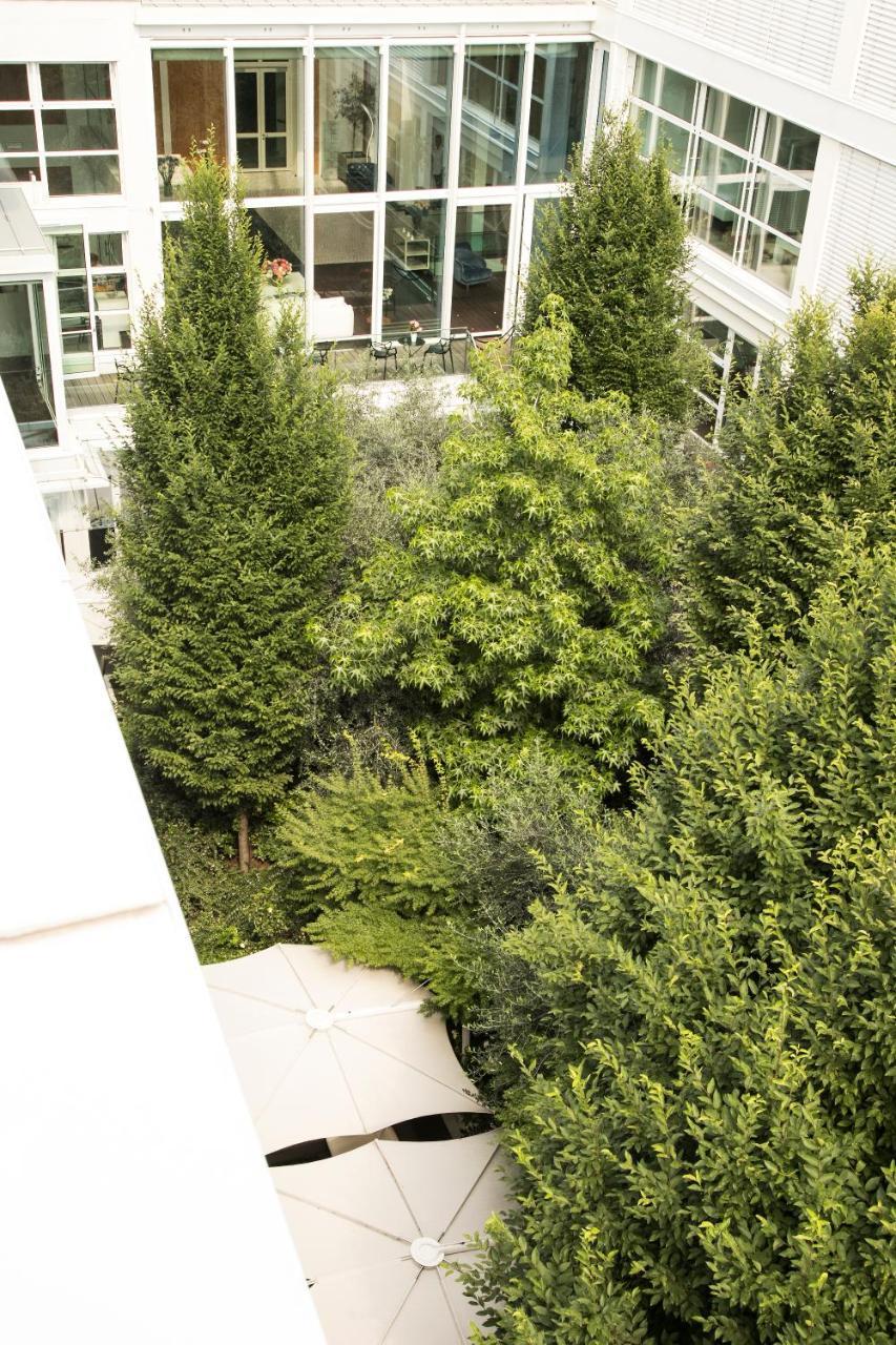 Magna Pars L'Hotel A Parfum, Small Luxury Hotels Of The World Μιλάνο Εξωτερικό φωτογραφία The garden