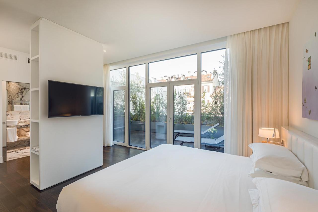 Magna Pars L'Hotel A Parfum, Small Luxury Hotels Of The World Μιλάνο Εξωτερικό φωτογραφία Deluxe room with terrace