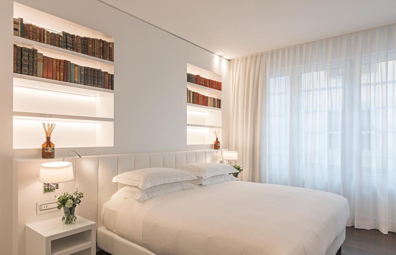 Magna Pars L'Hotel A Parfum, Small Luxury Hotels Of The World Μιλάνο Εξωτερικό φωτογραφία A room at the hotel